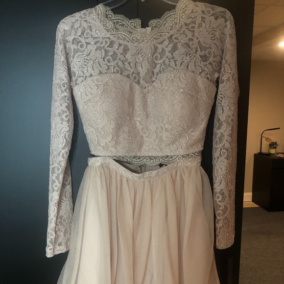 Homecoming dress - Picture 2 of 7